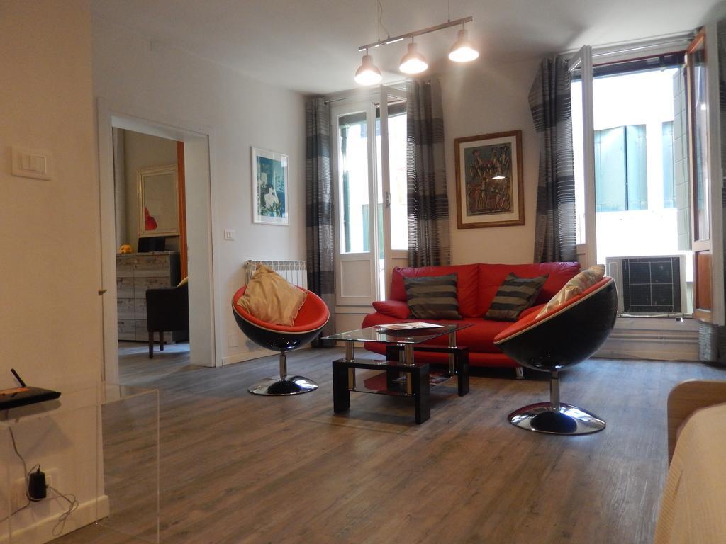 Camilla Apartment *